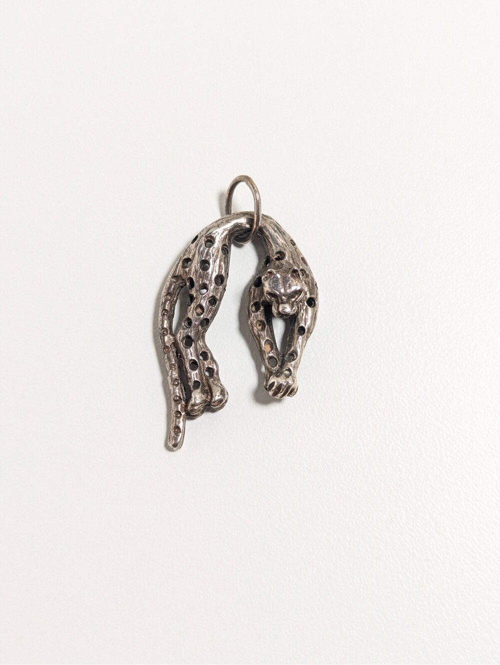 Elegant Sterling Silver 925 Chic Lying Cheetah Occasional Charm Pendant 10.40g - Picture 2 of 7